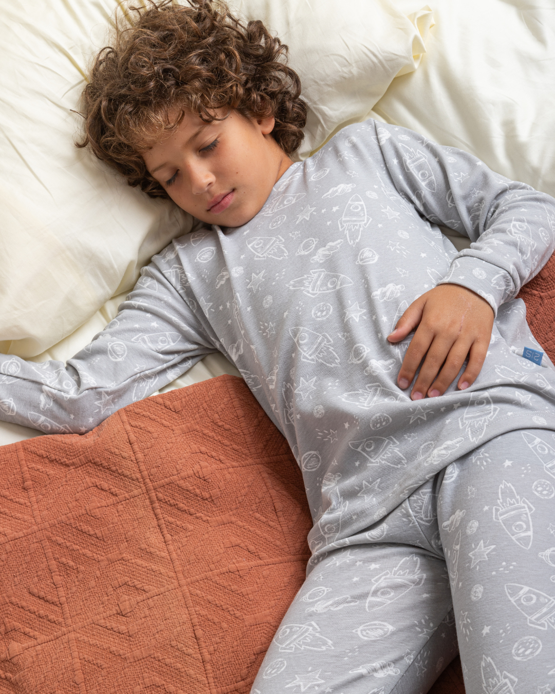 Space طقم تدفئة أولادي