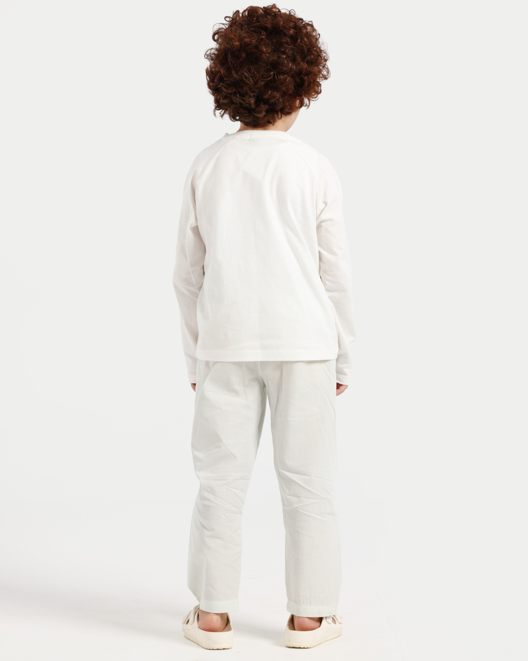 بيجاما أطفال ولادى بزراير و كُم طويل كائنات الربيع