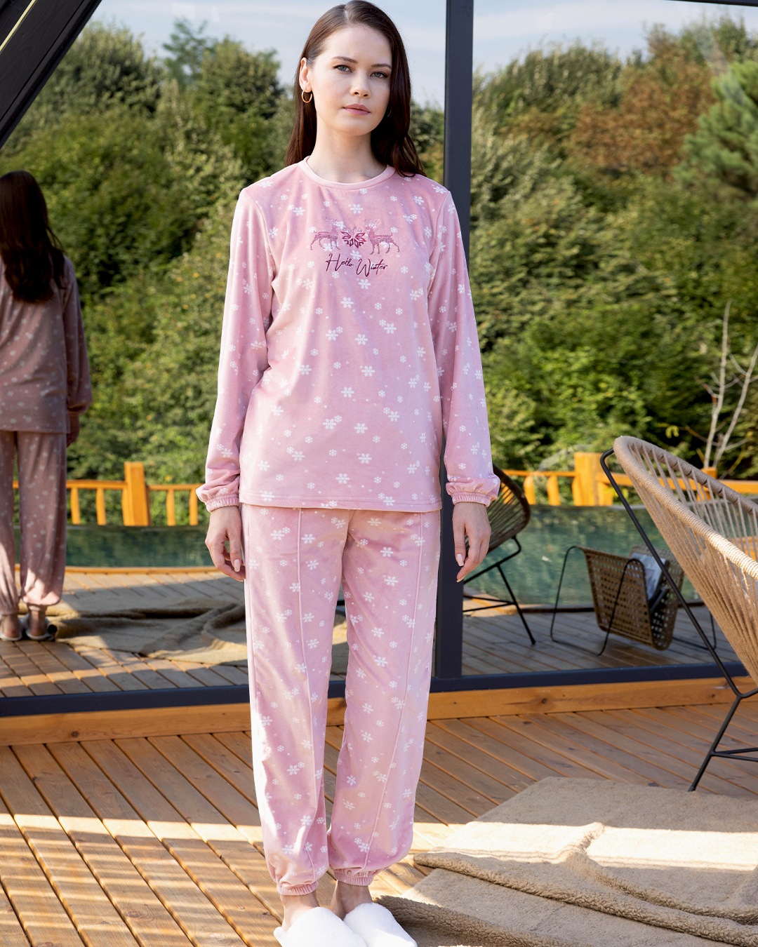 Hello Winter Ladies Soft Elastin Velvet Pajama