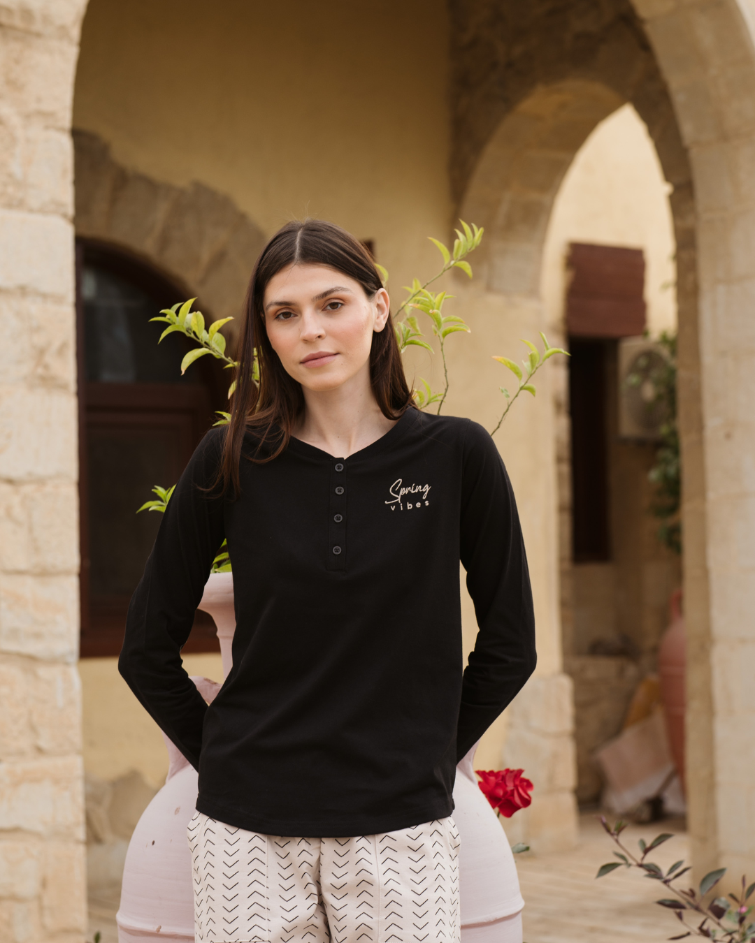 Arrows بيجاما حريمي كُم طويل و زراير