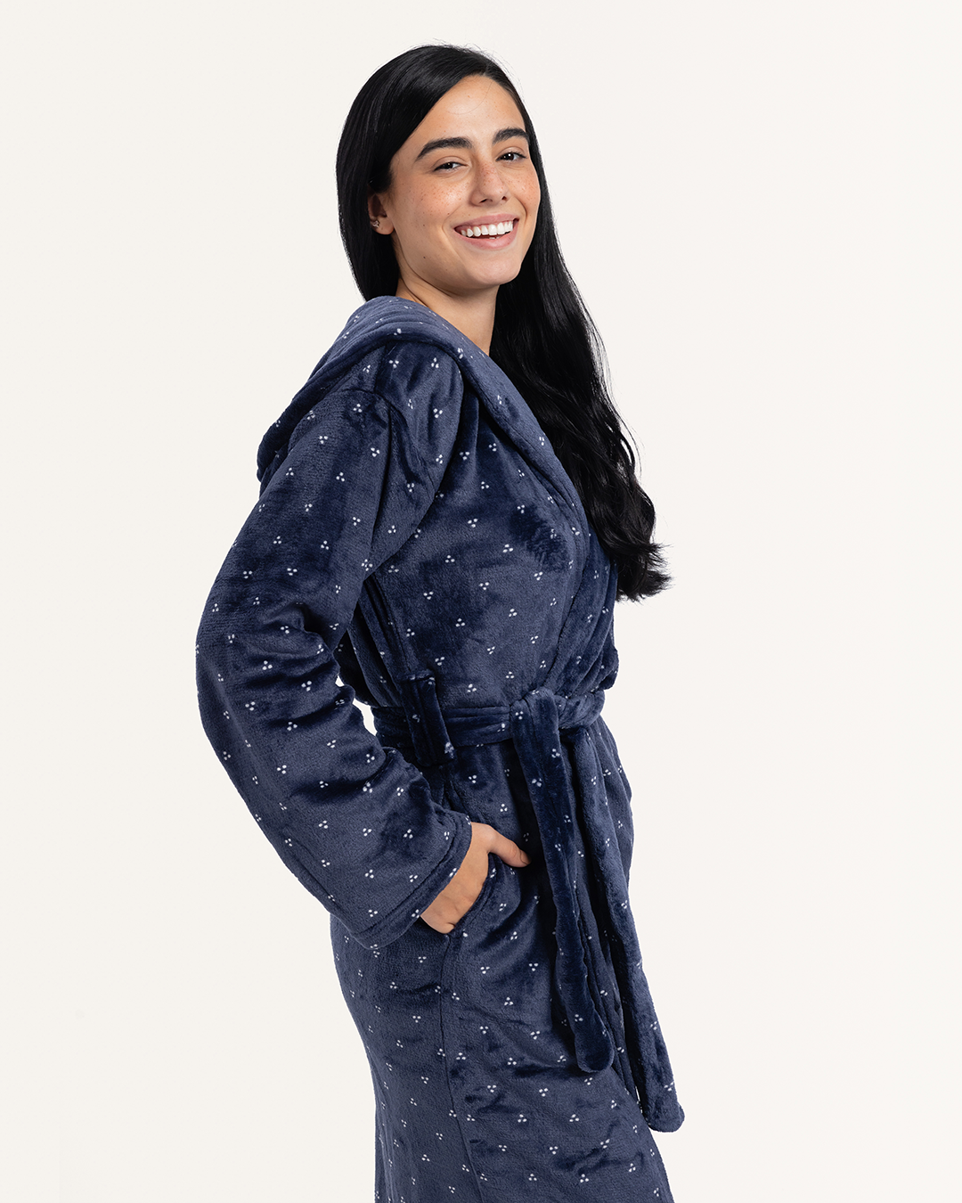 روب طويل نقط صغيرة