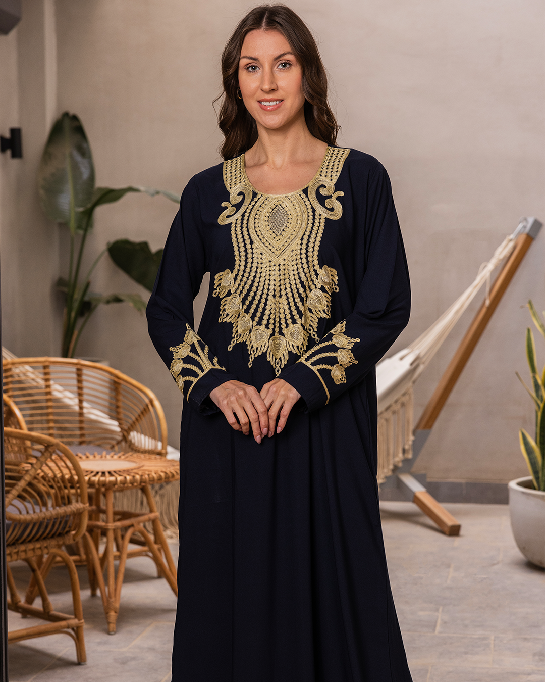 3  قميص داكرون سادة مطرز بكم