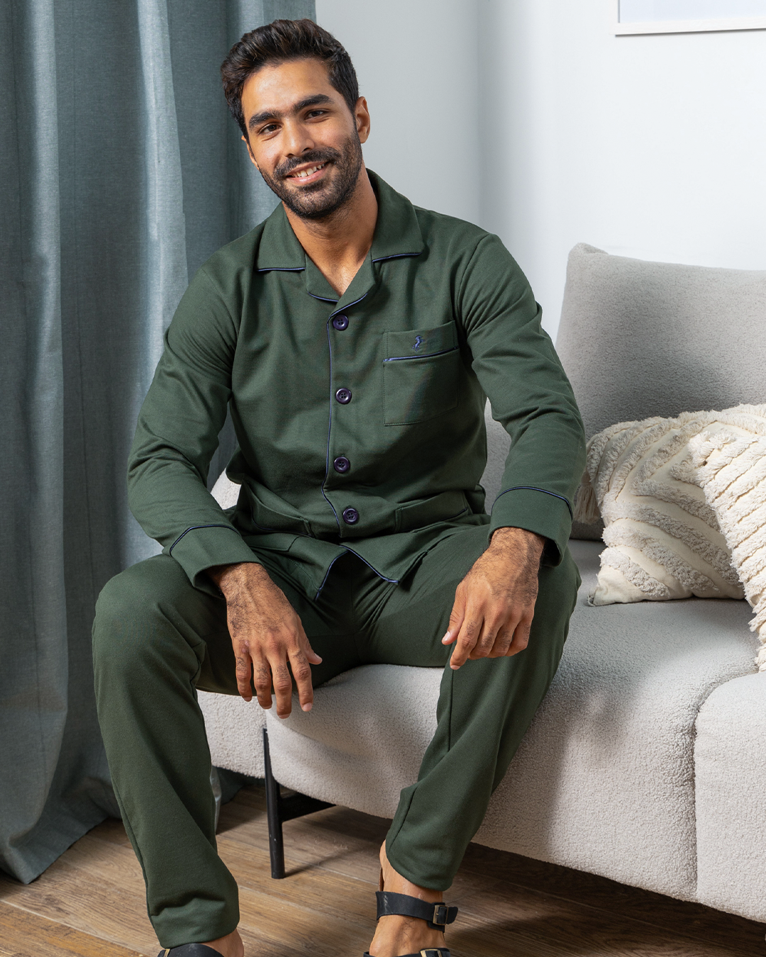 Men's open pajamas for Milton laser