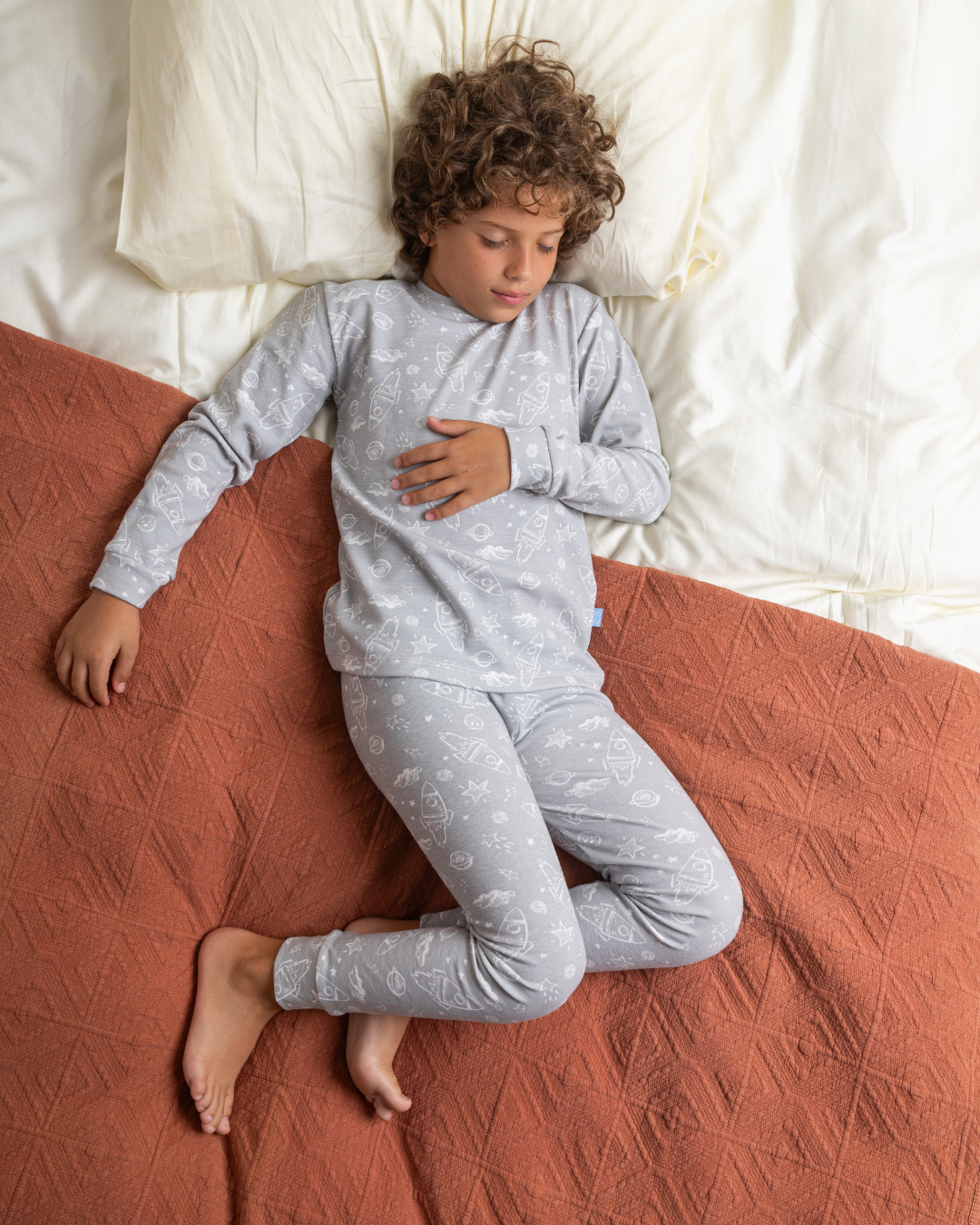 Space طقم تدفئة أولادي