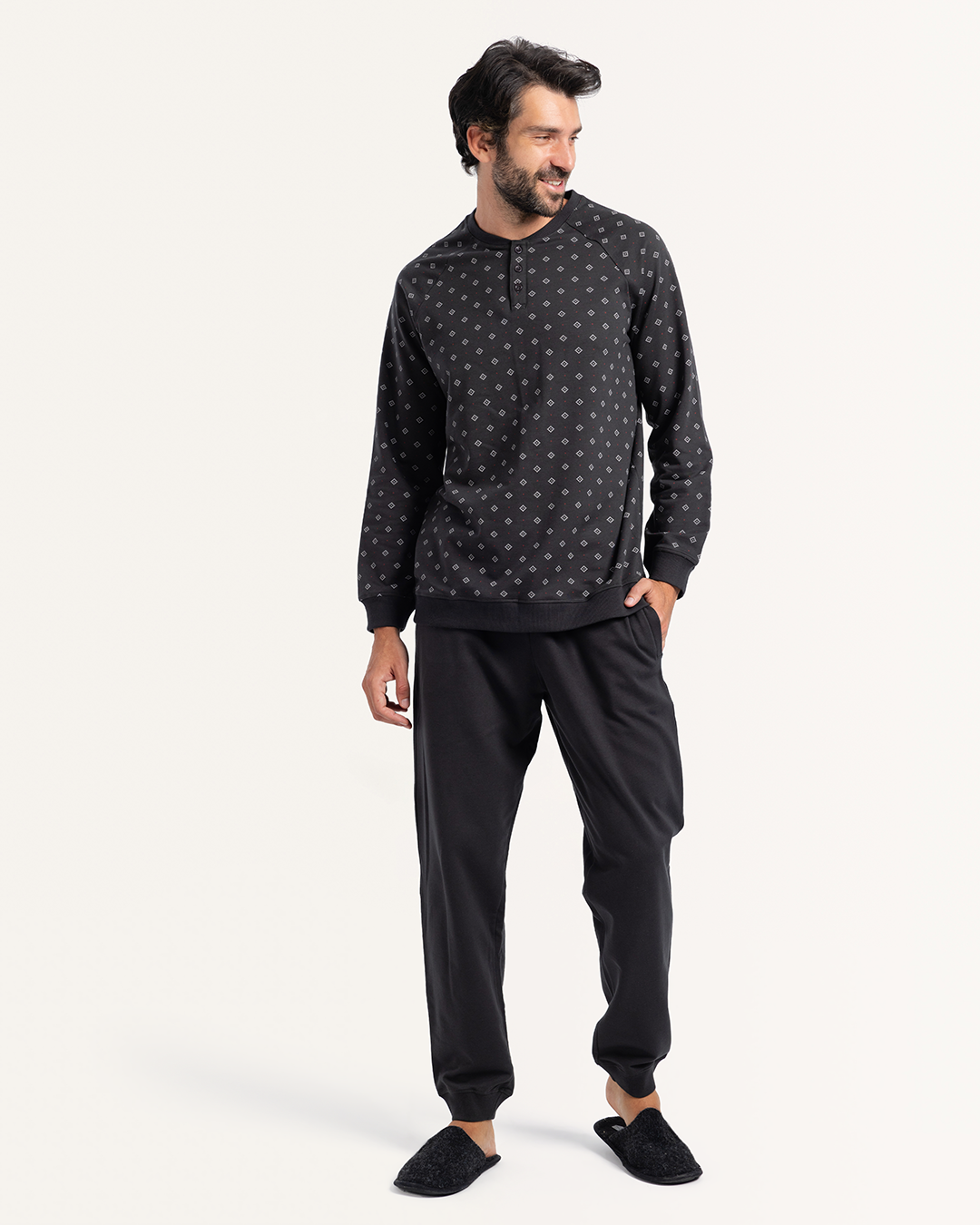 بيجاما بكم و بنطلون اشكال هندسيه صغيره