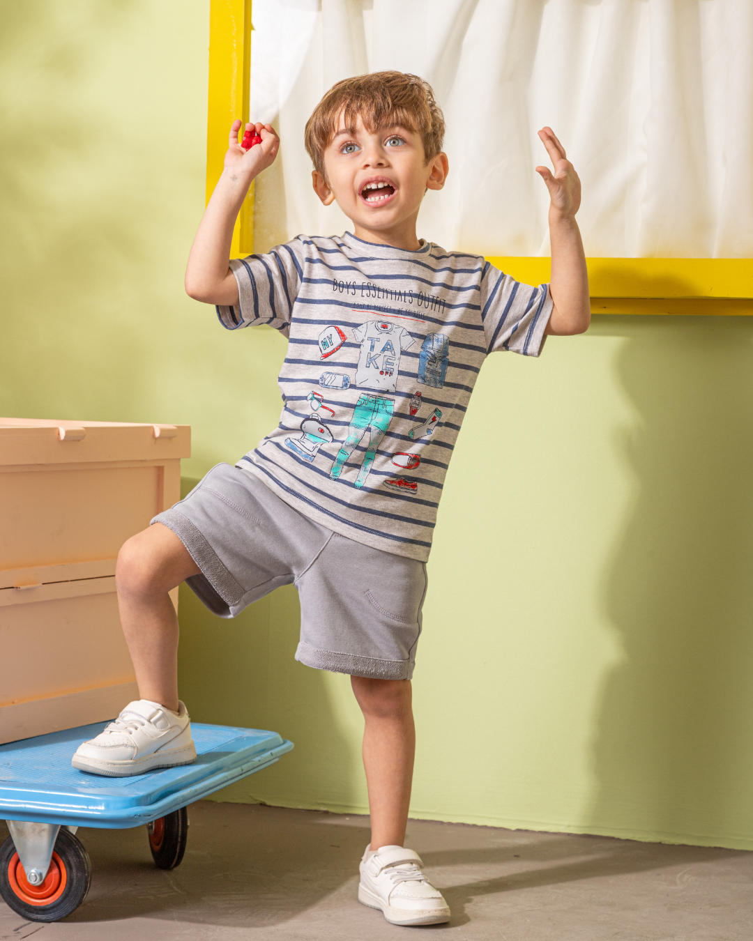 Boys Essentials بيجامه اولادي مقلم وسط