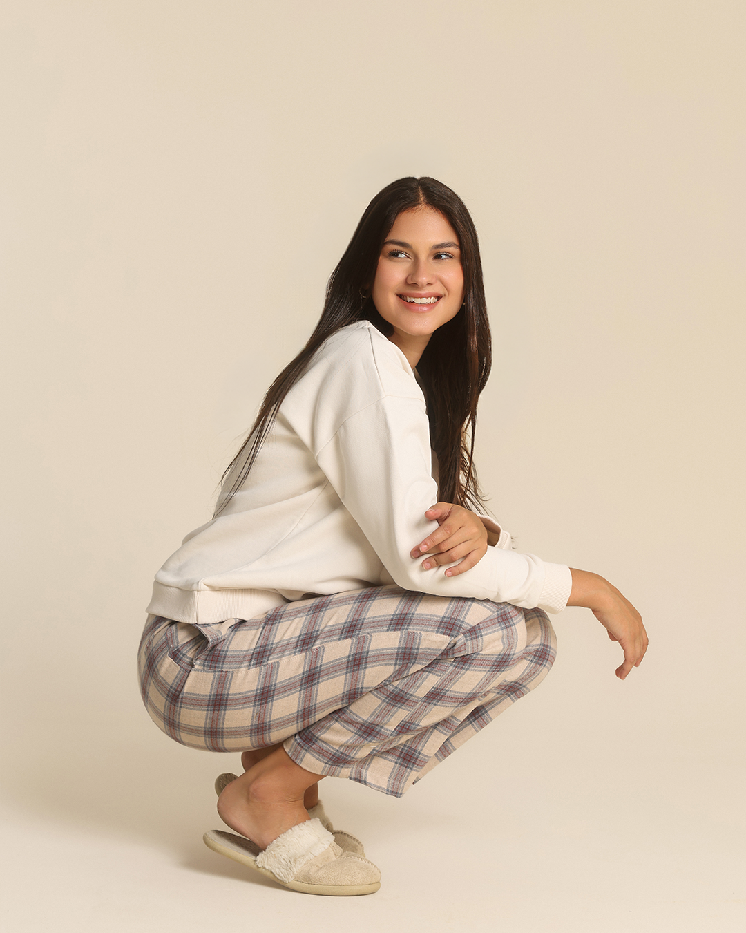 Sharing Warmth Women Pajama in Cream Color