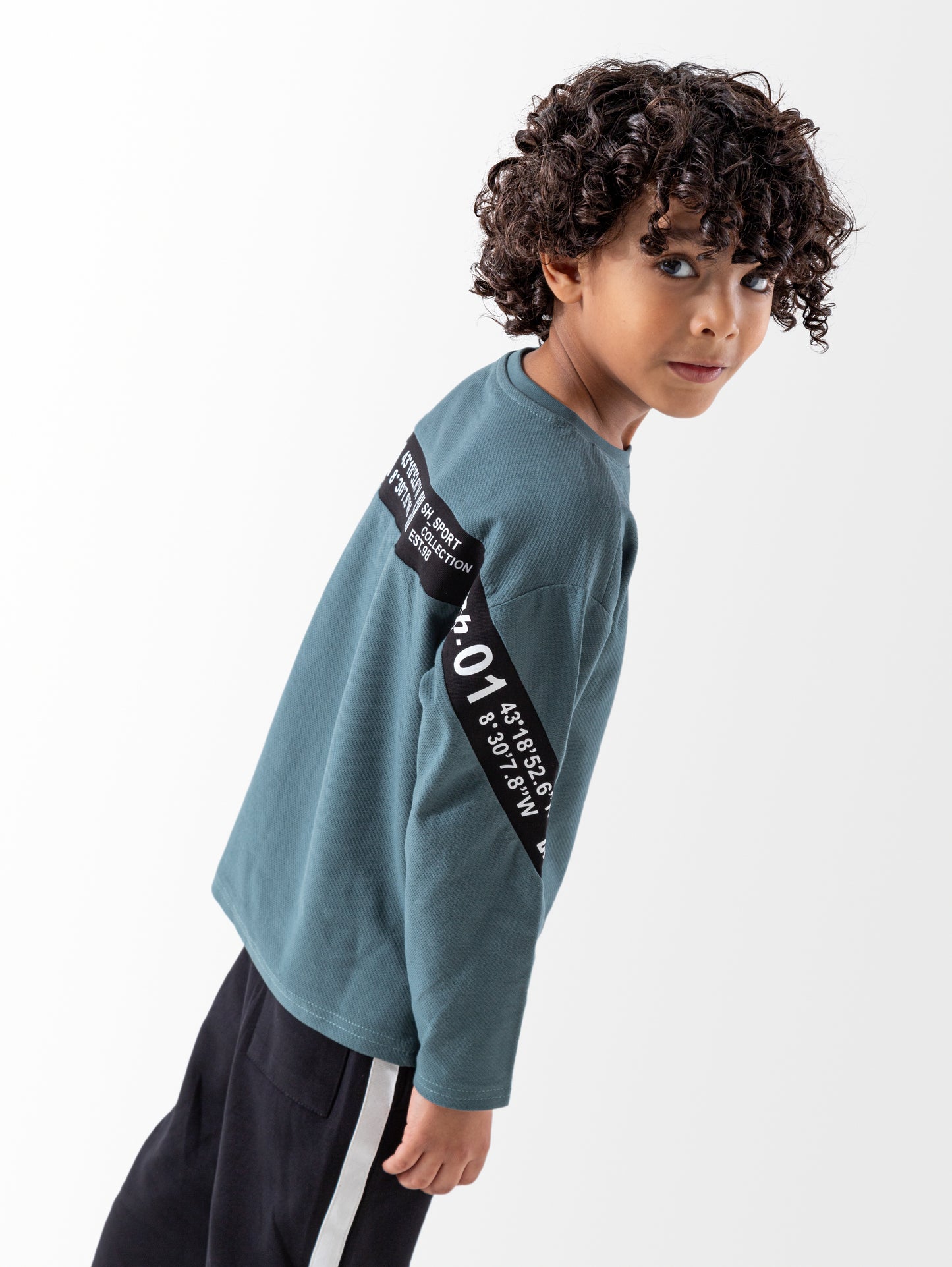 Warm style طقم اولادي وسط