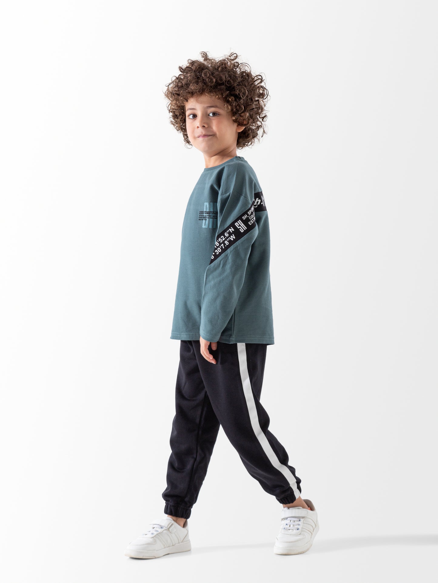 Warm style طقم اولادي وسط