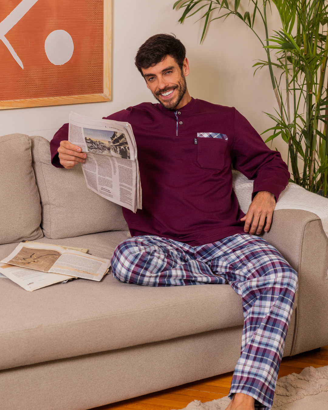 Men's pajamas, plain long-sleeved T-shirt with round neck, button-down collar, chest pocket and checkered pants