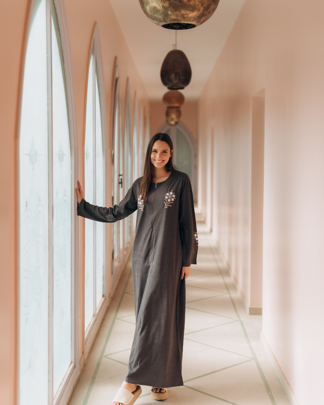 قميص حريمي سنجل قطن مطرز بسوسته مسحوره بكم