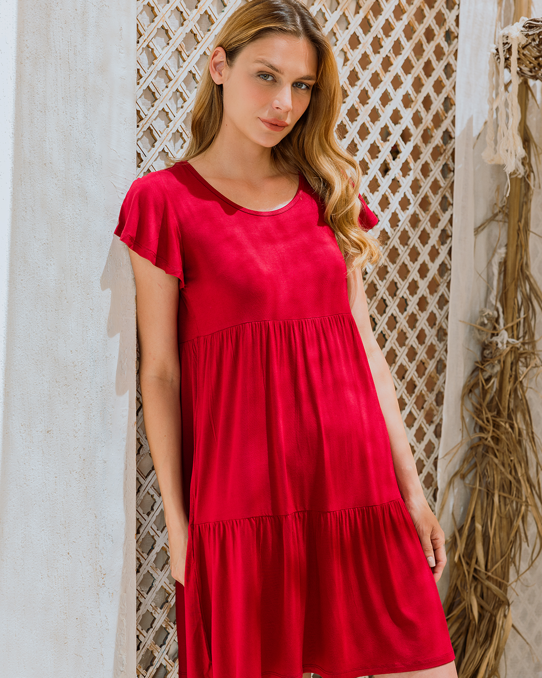 قميص حريمي ليكرا ساده رقبه مدورة بقصات 1/2 كم