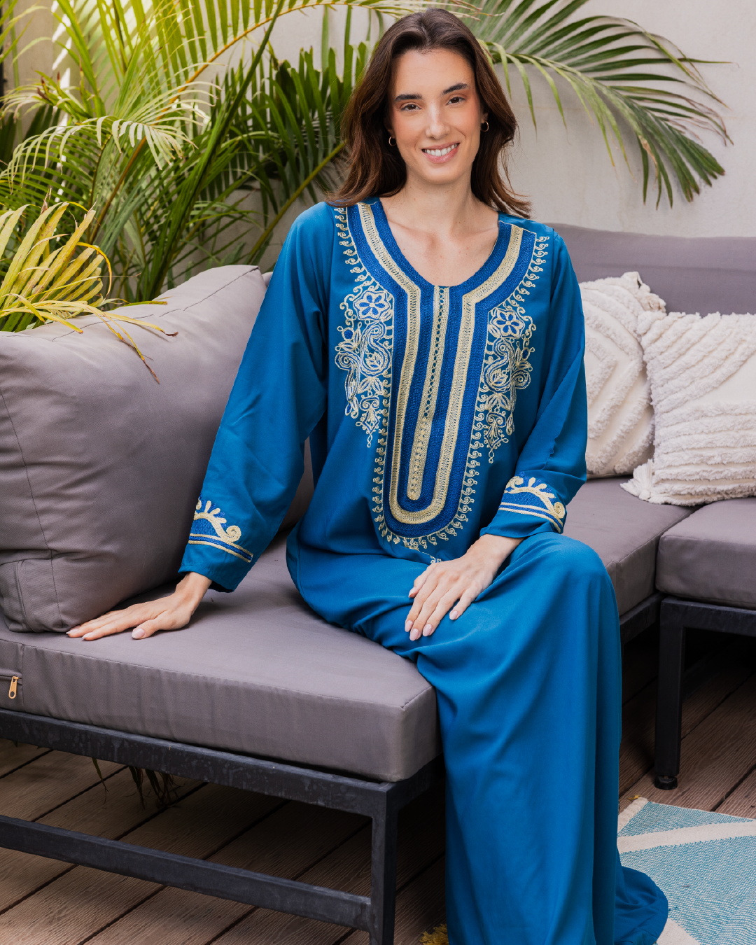 1 قميص داكرون سادة مطرز بكم