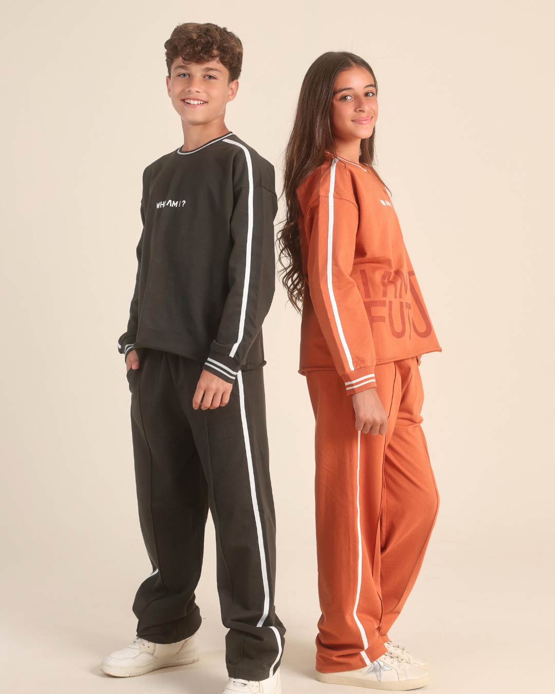 Who Am I Junior unisex set