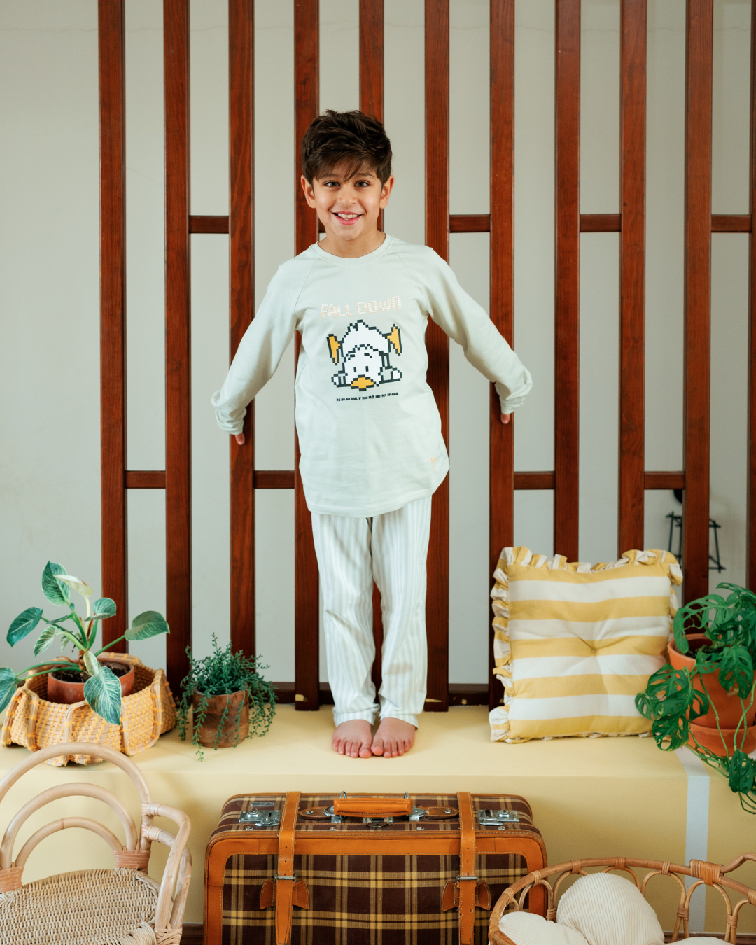 Junior boys' long-sleeve pajama with striped pants