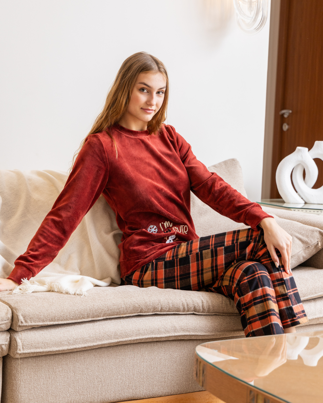 snow Women's pajamas, velvet, round neck, embroidered with check pants