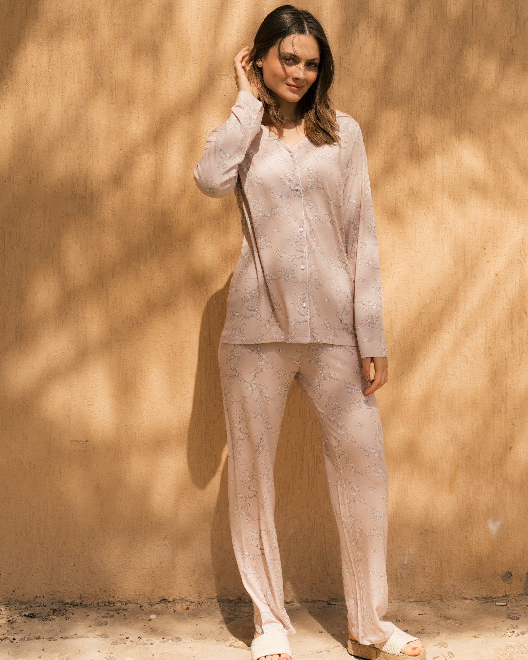 بيجامه حريمي ليكرا بايوت بمرد طويل ليزريه بكم وبنطلون