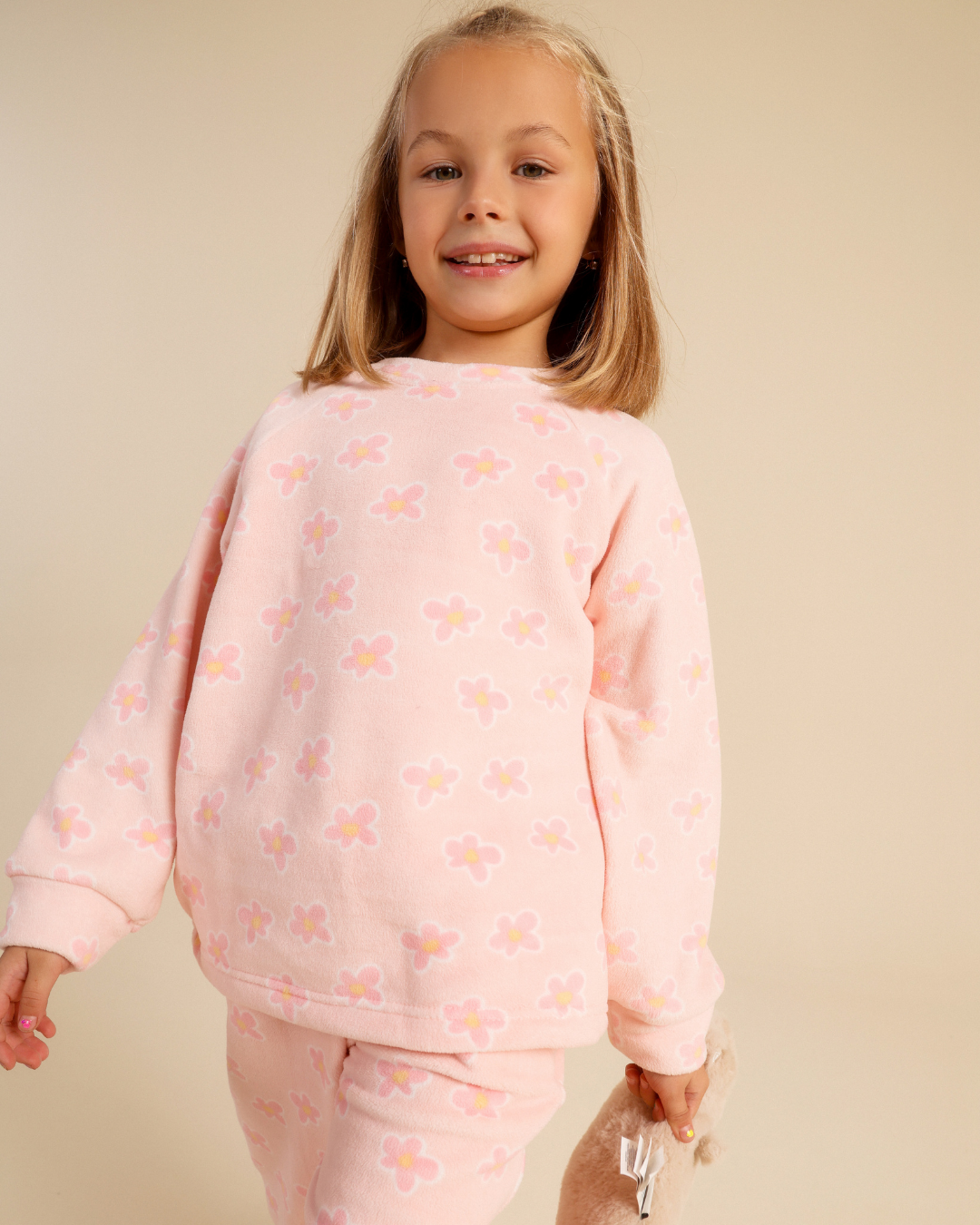 Girls' pajamas with a cute winter floral print