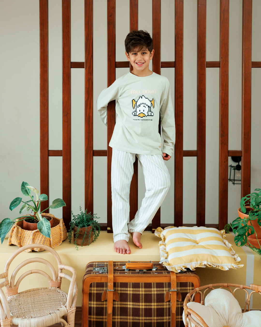 Junior boys' long-sleeve pajama with striped pants