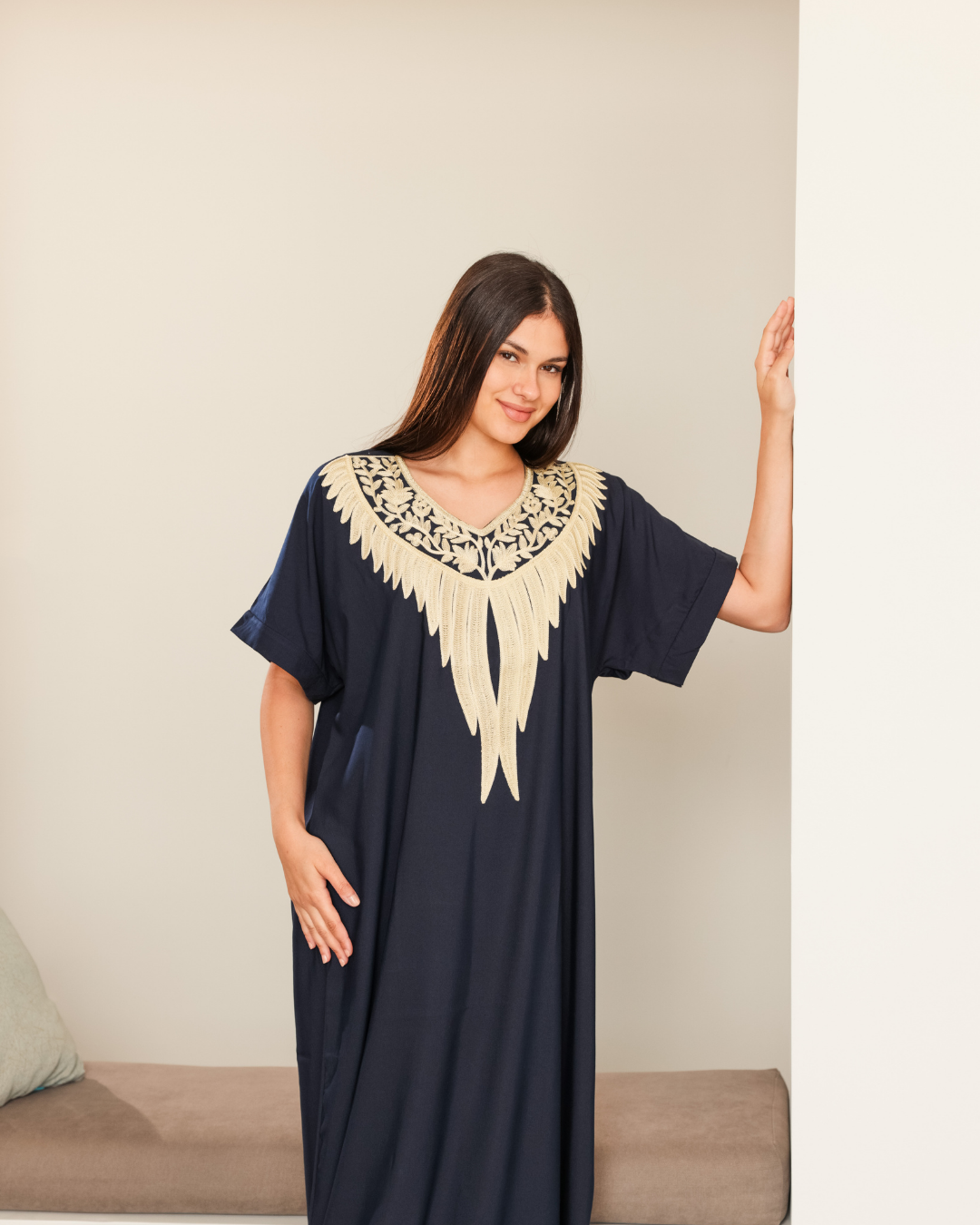 قميص داكرون نص كم مطرز 4