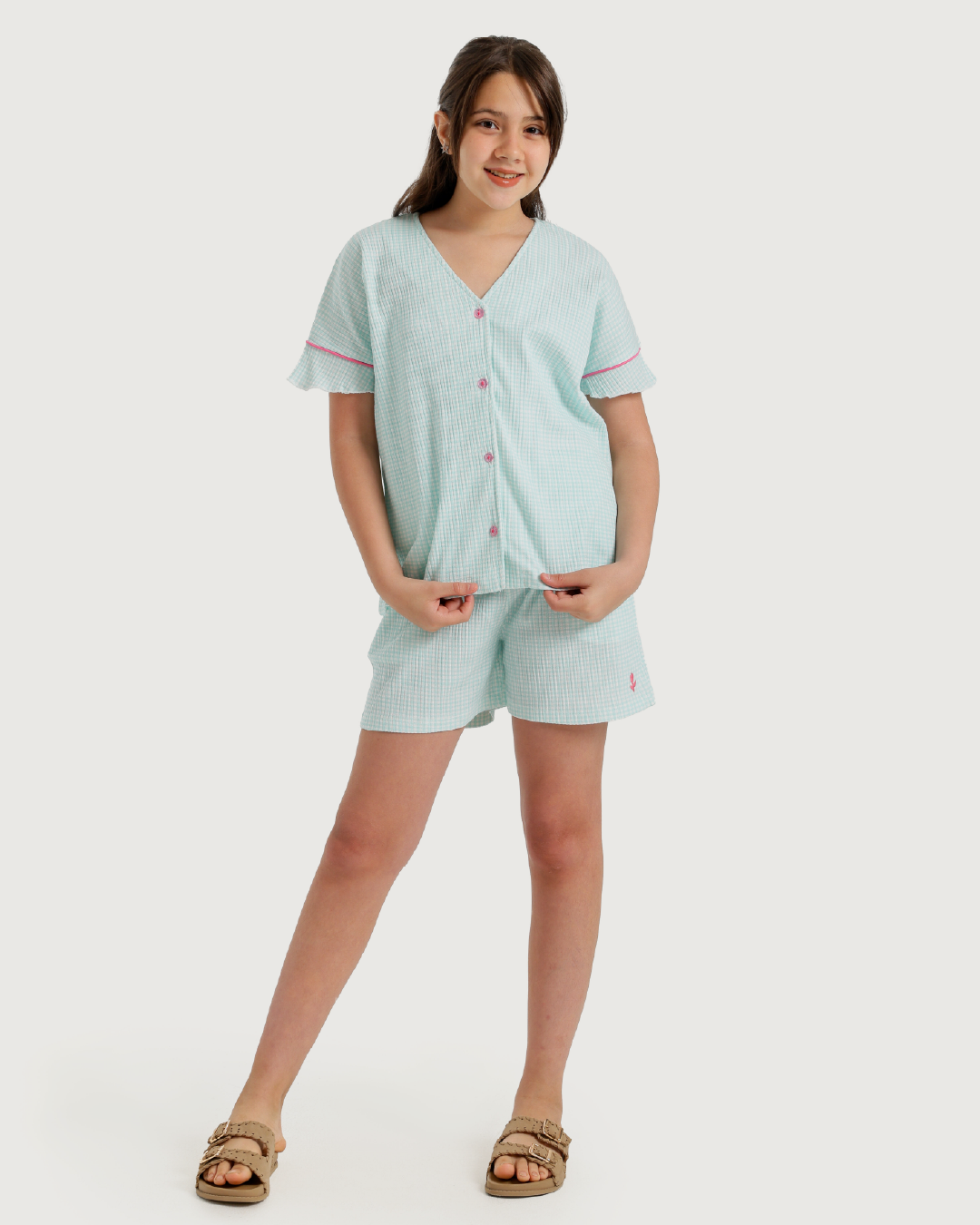 بيجاما بناتي لطيفة بطبعة كاروه جنجهام ولمسة أنثوية ناعمة