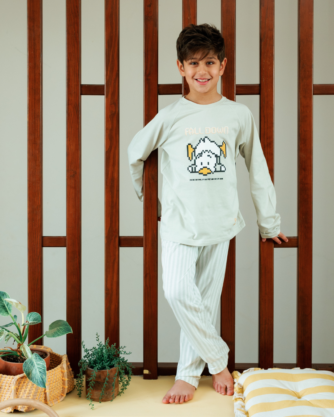 Junior boys' long-sleeve pajama with striped pants