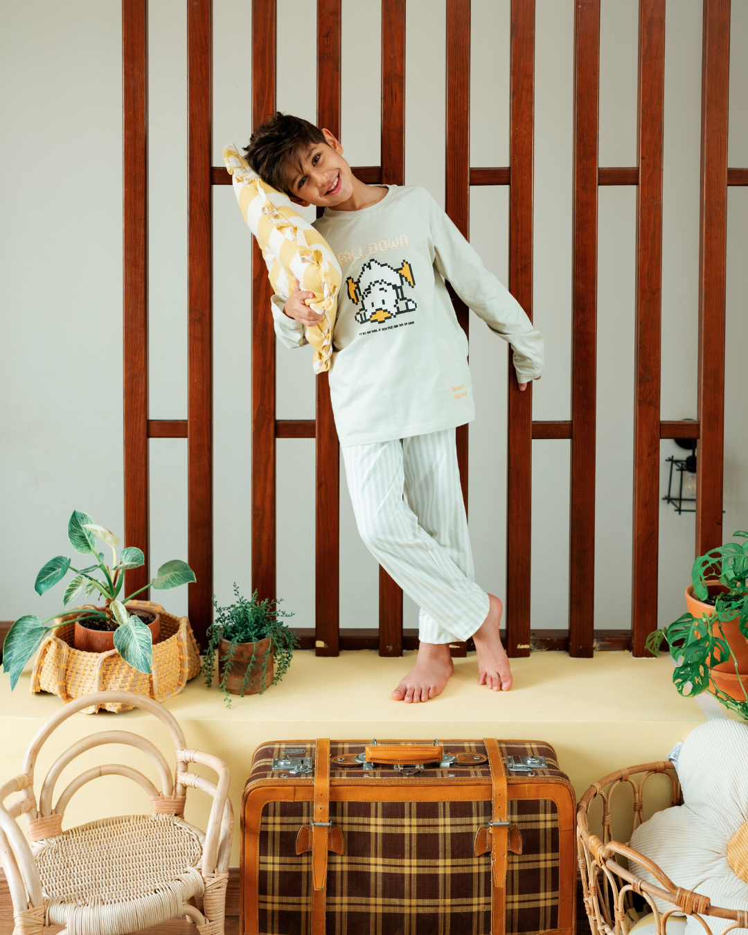 Junior boys' long-sleeve pajama with striped pants