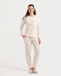 Women's pajama set with sleeves and leaf-patterned pants