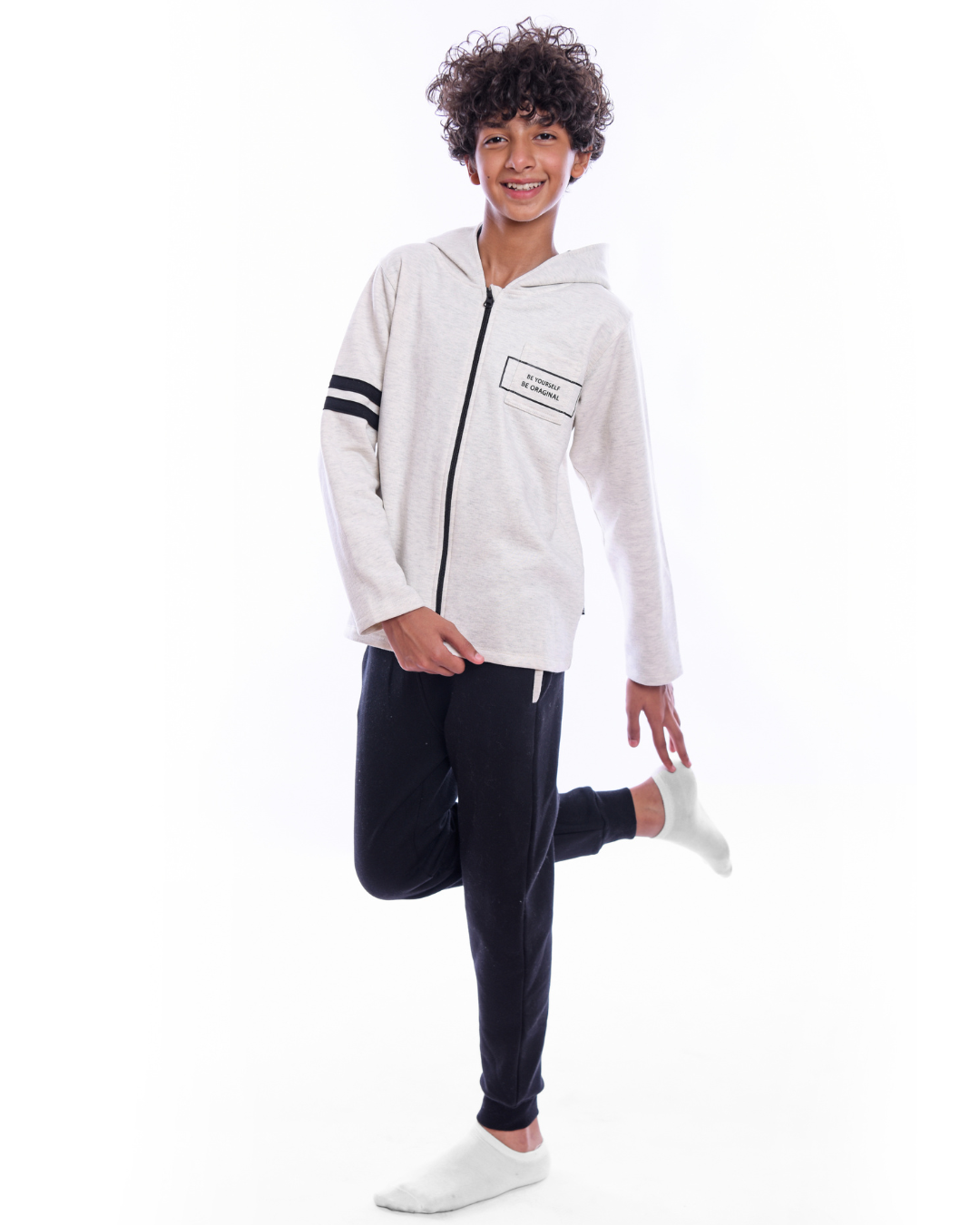 Original بيجامه اولادي جاكيت بالكبيشون + بنطلون مطيوع