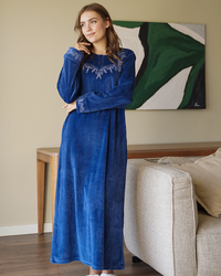 Mardpolo women's nightgown, embroidered with geometric shapes, plush