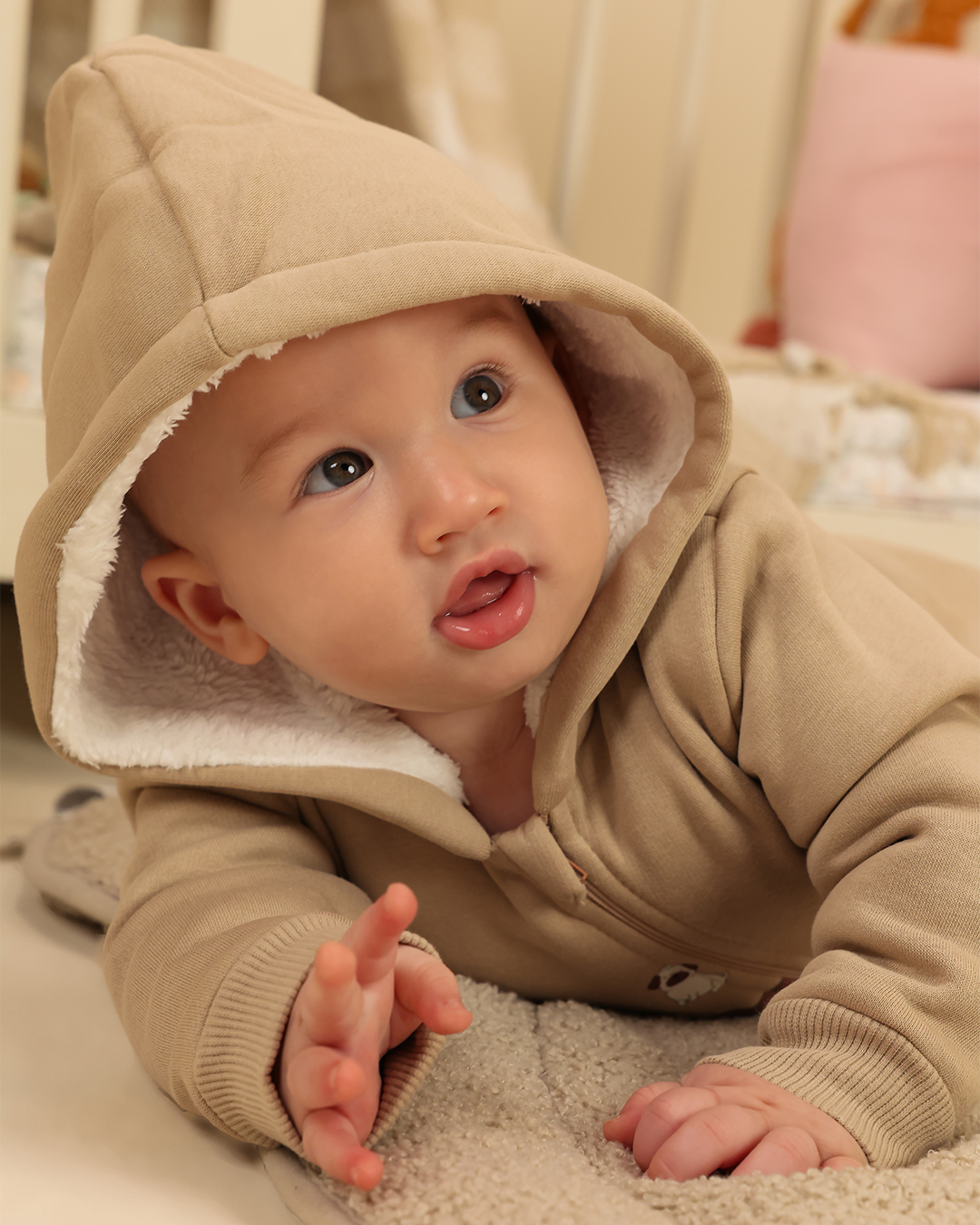سالوبيت أولادي بيبي يحب الكلاب اللطيفة