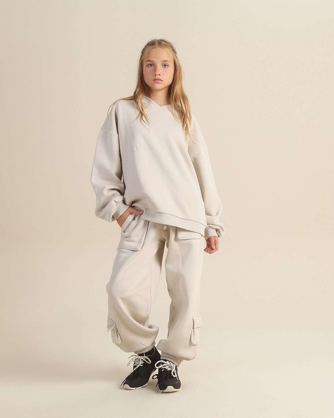 Unisex Wide-Leg Sweatpants with Pockets