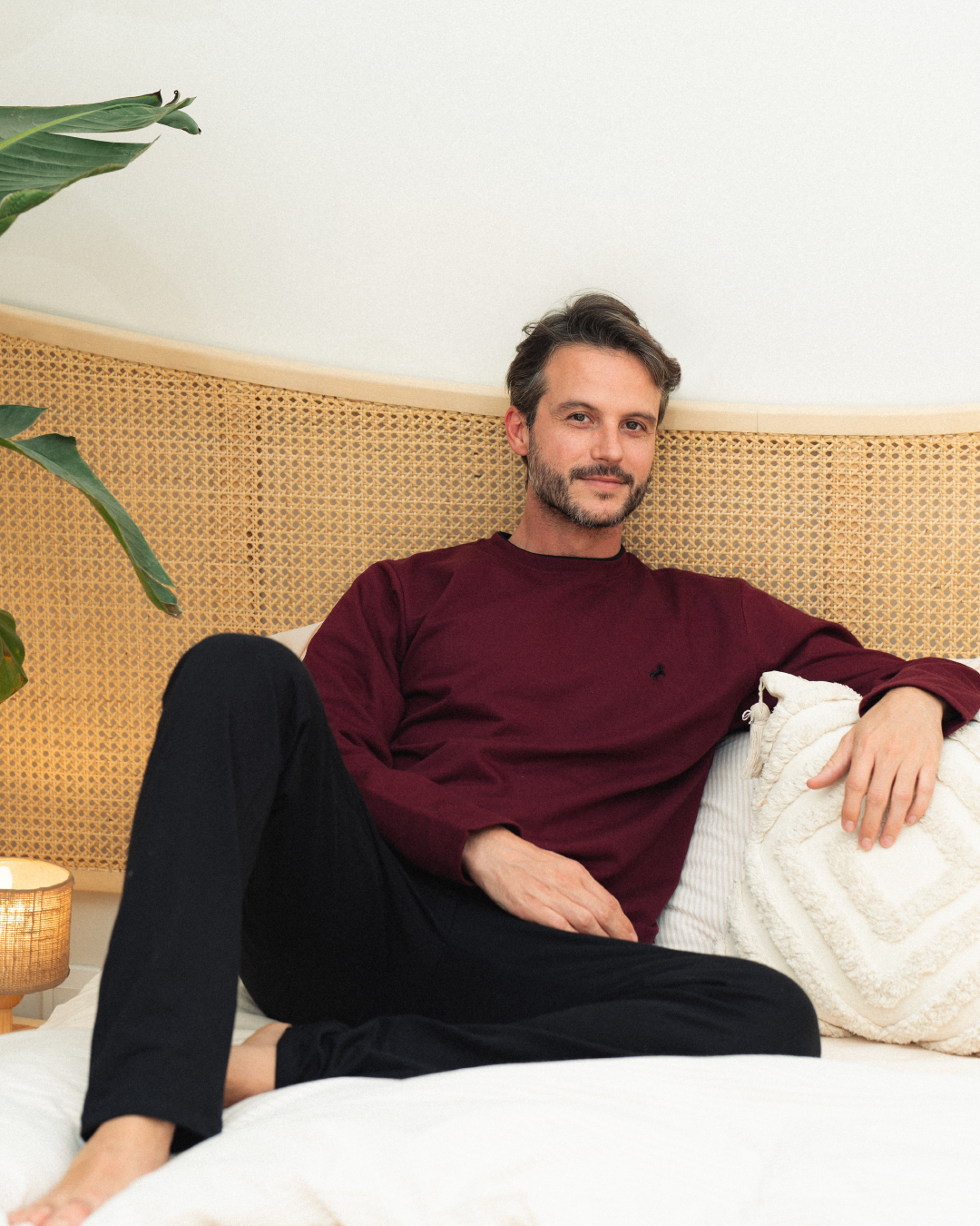 Men's pajamas, round collar, embroidery on the chest, horse Melton