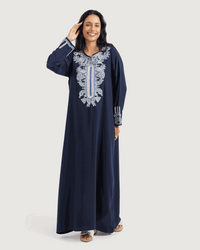 13 قميص داكرون سادة مطرز بكم