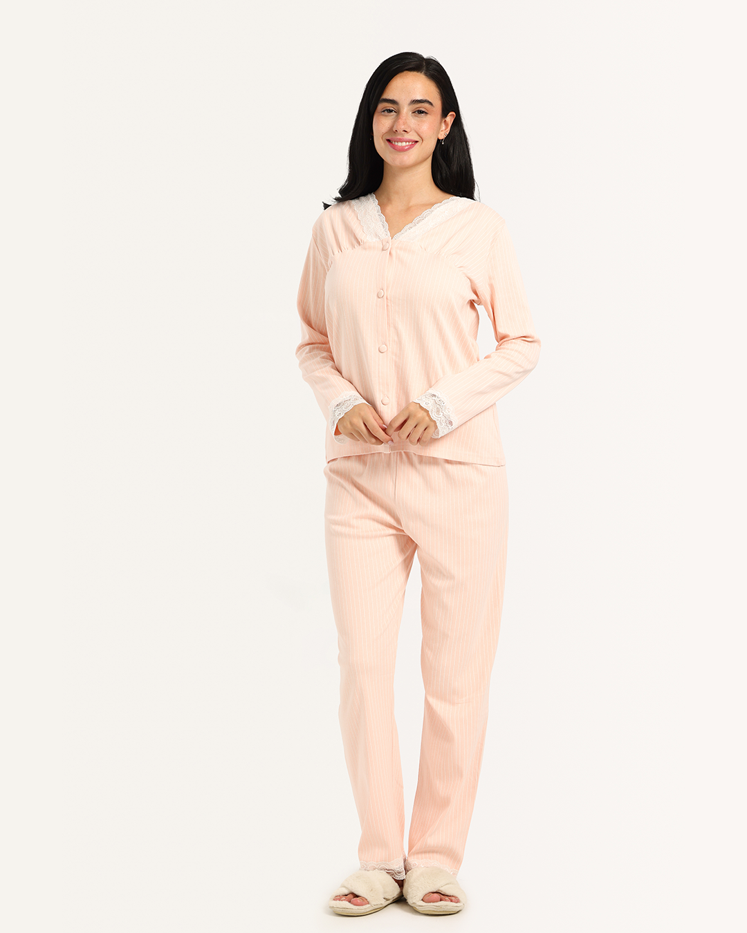 بيجاما حريمى كم بنطلون مقلم دانتيل