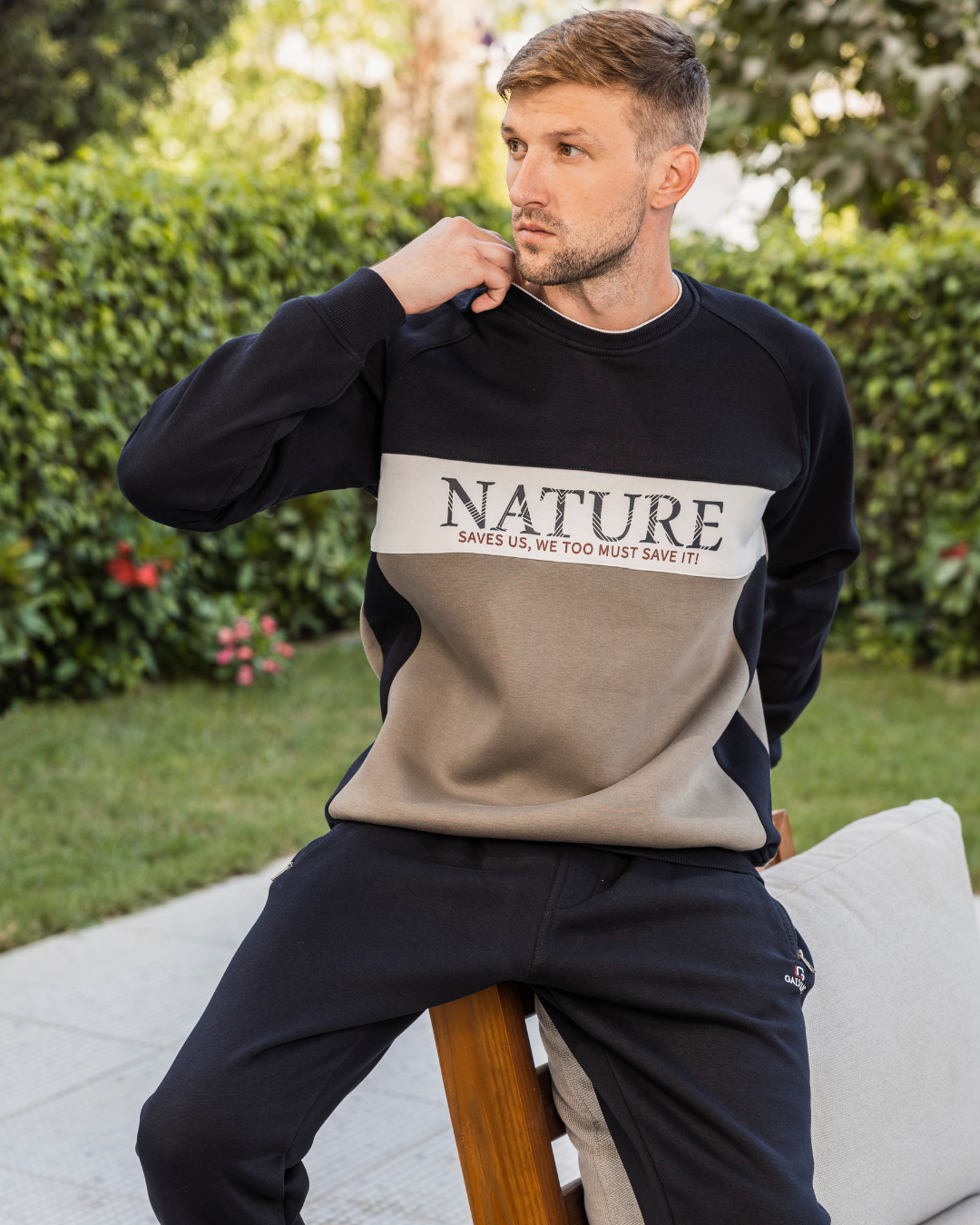 NATURE SAVES US بيجامه رجالي رواند طباعه علي الصدر