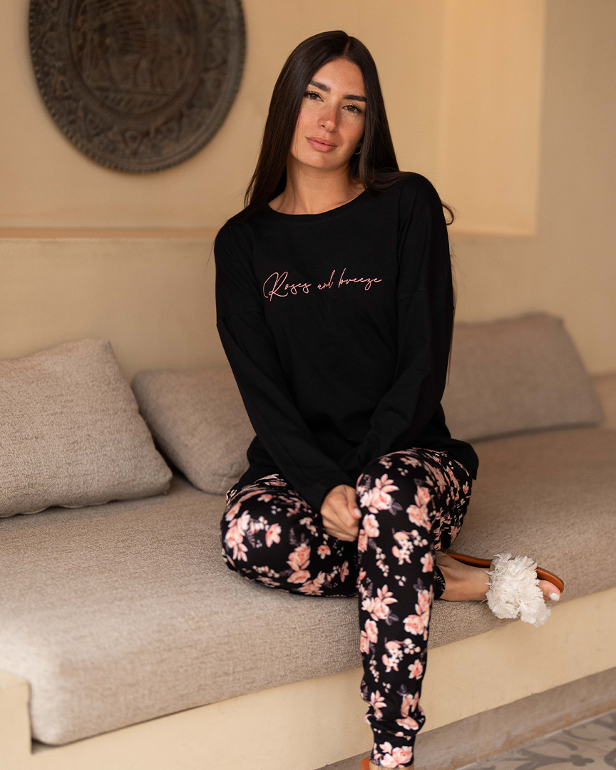 Roses and breeze Women's off shoulder pajamas