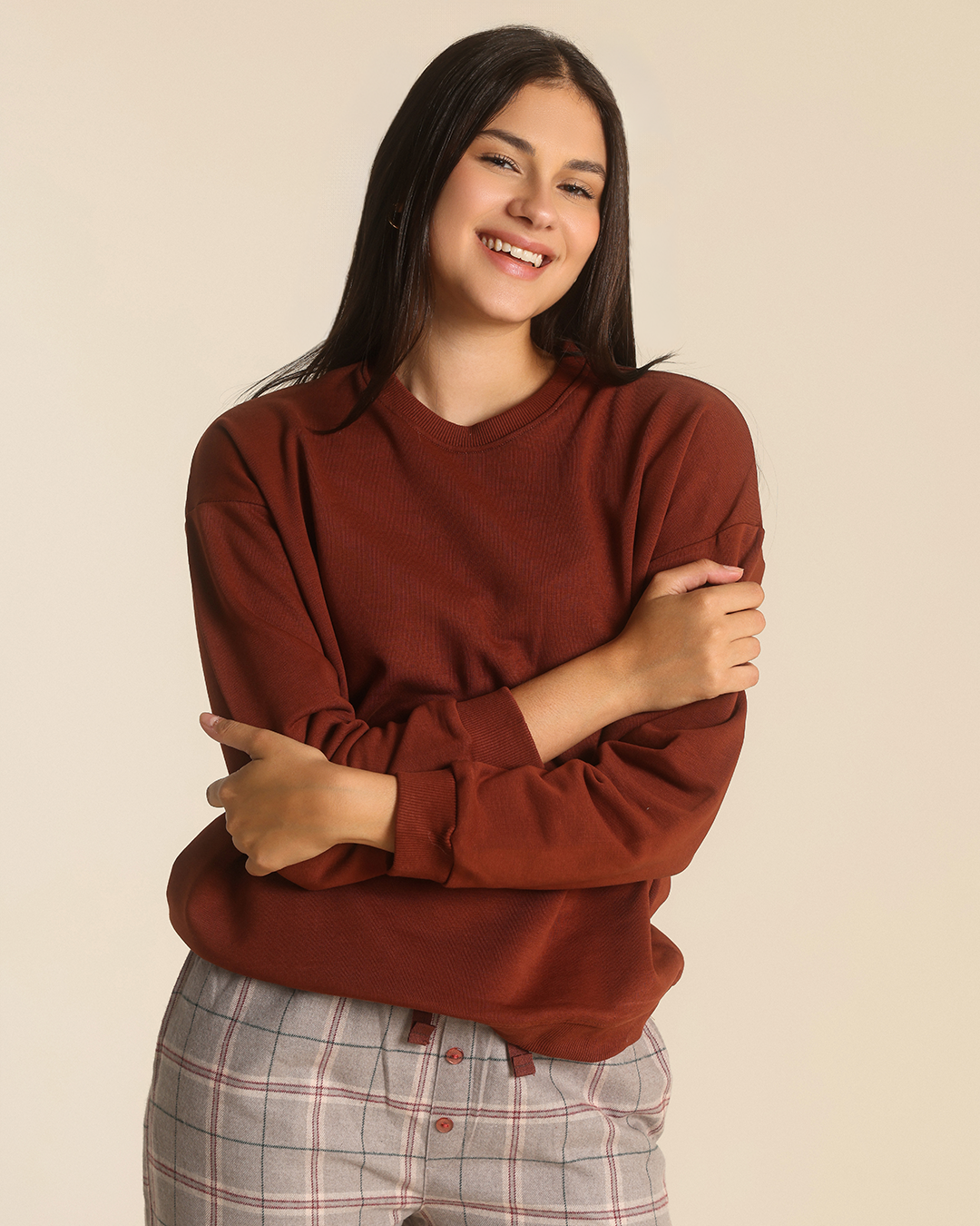 Women Oversized sweatshirt with plaid pants