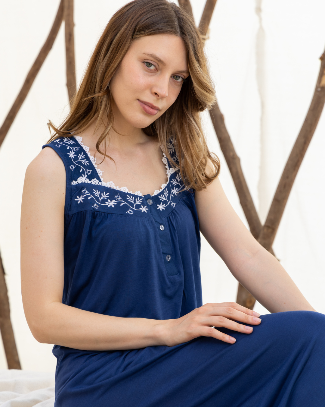 نايت شيرت حريمي قصير كت شانيل تطريز الورده