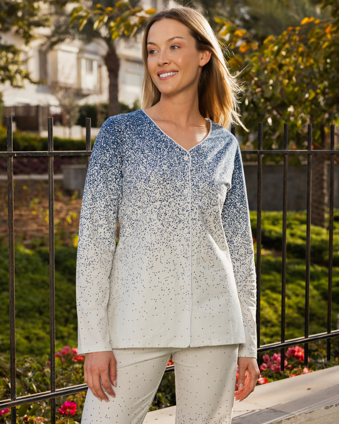 ‫بيجامه سنجل قطن مطبوع رقبه سبعه بليزريه و زراير بكم‬‫ ببنطلون‬