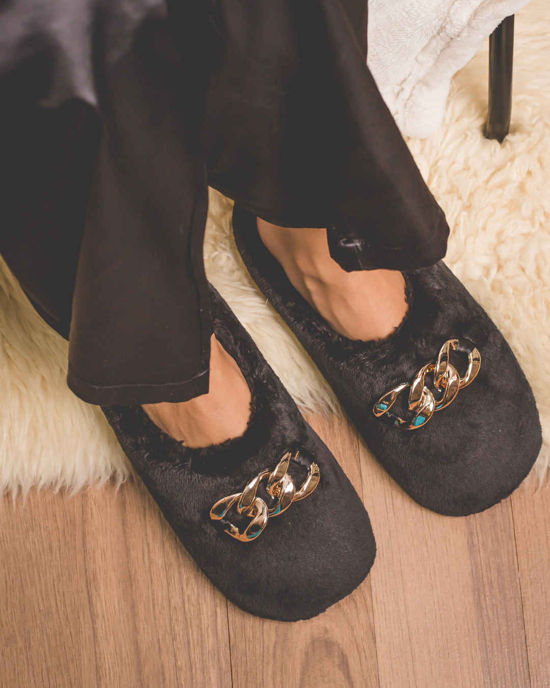 Chain شبشب حريمي سلسله