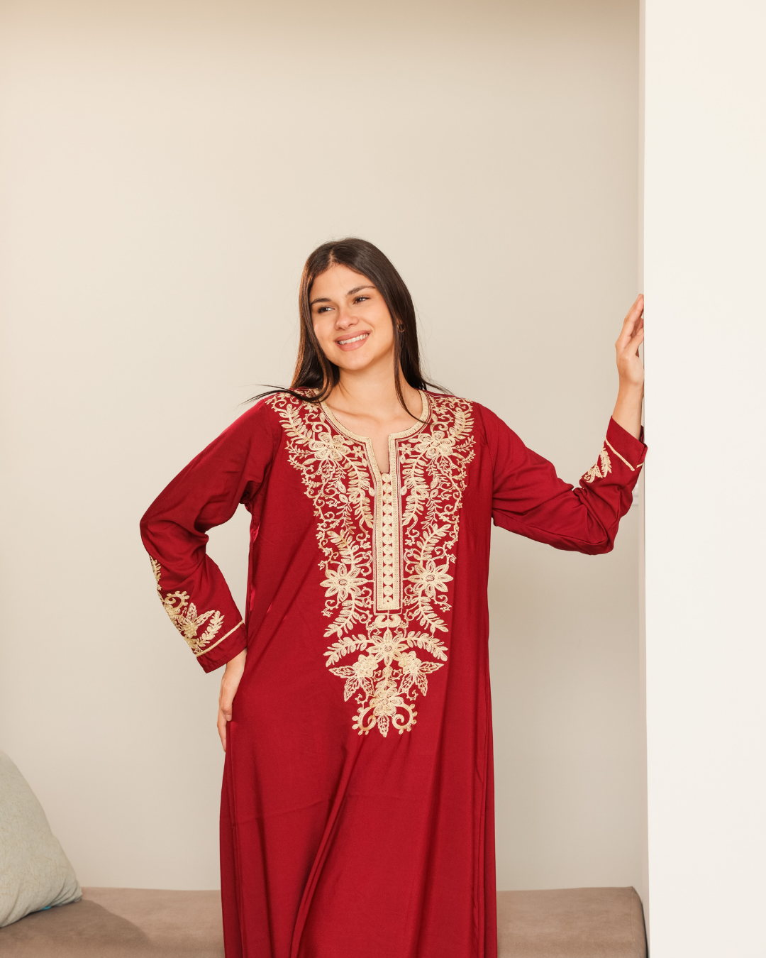 11 قميص داكرون سادة مطرز بكم