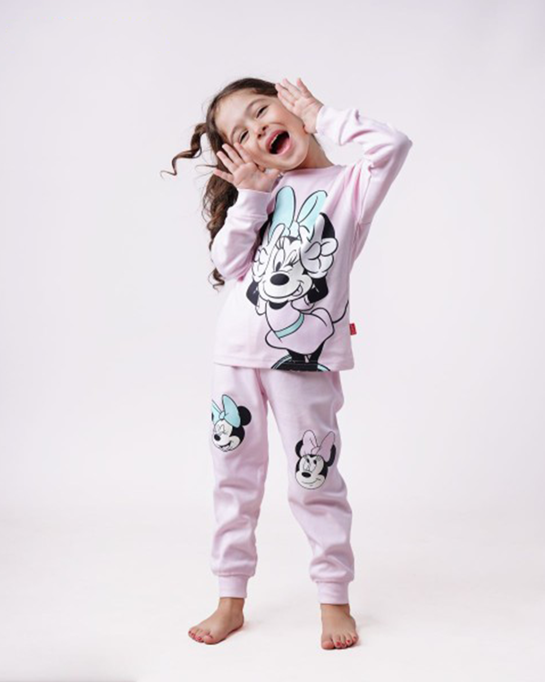 mini Mouse دفايه بناتي انترلوك توب و بنطلون مطبوعين
