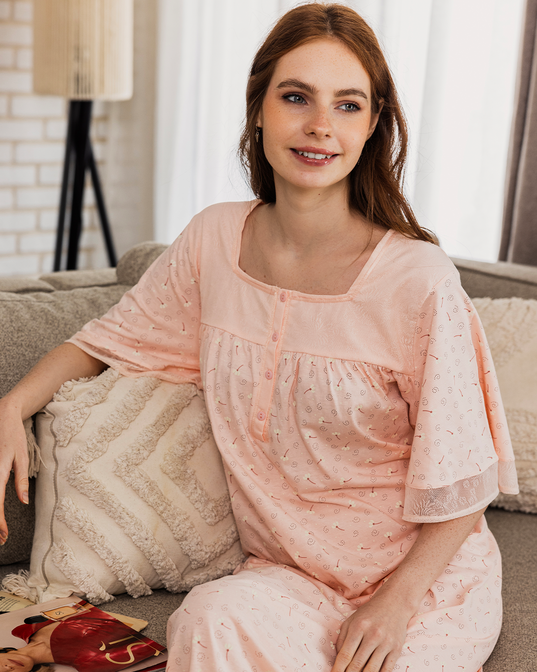 Women's long, half-sleeved shirt with buttons, floral print