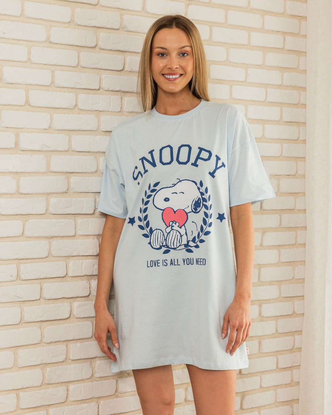 قميص نوم فضفاض مع طباعه كبيره