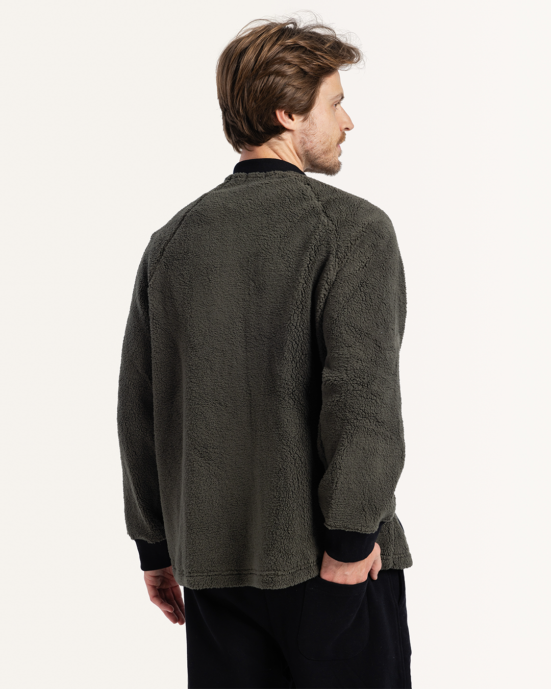 بيجاما بكم طويل و جيب من خامه البنطلون وبنطلون مستقيم