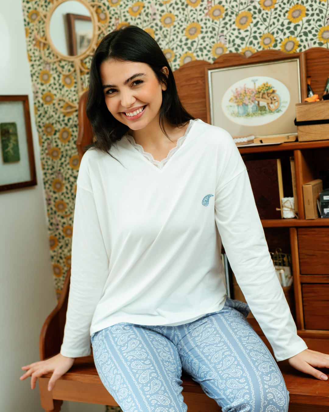 بيجاما حريمي بكم و بنطلون مطبوع اشكال هندسيه