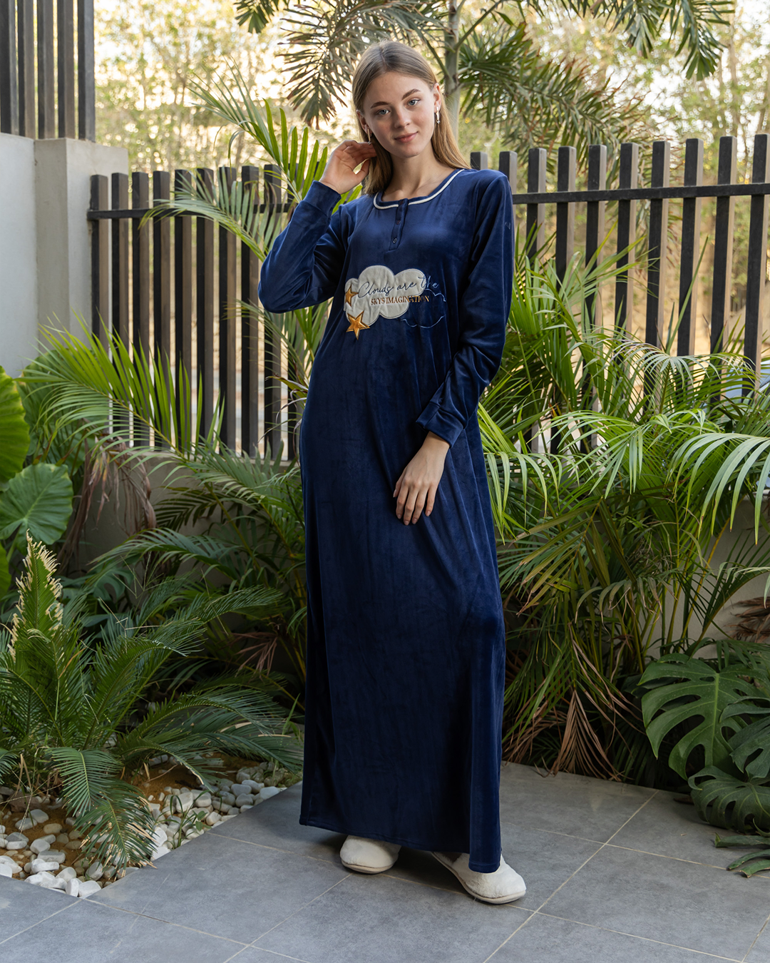 Women's velor robe with zipper embroidery