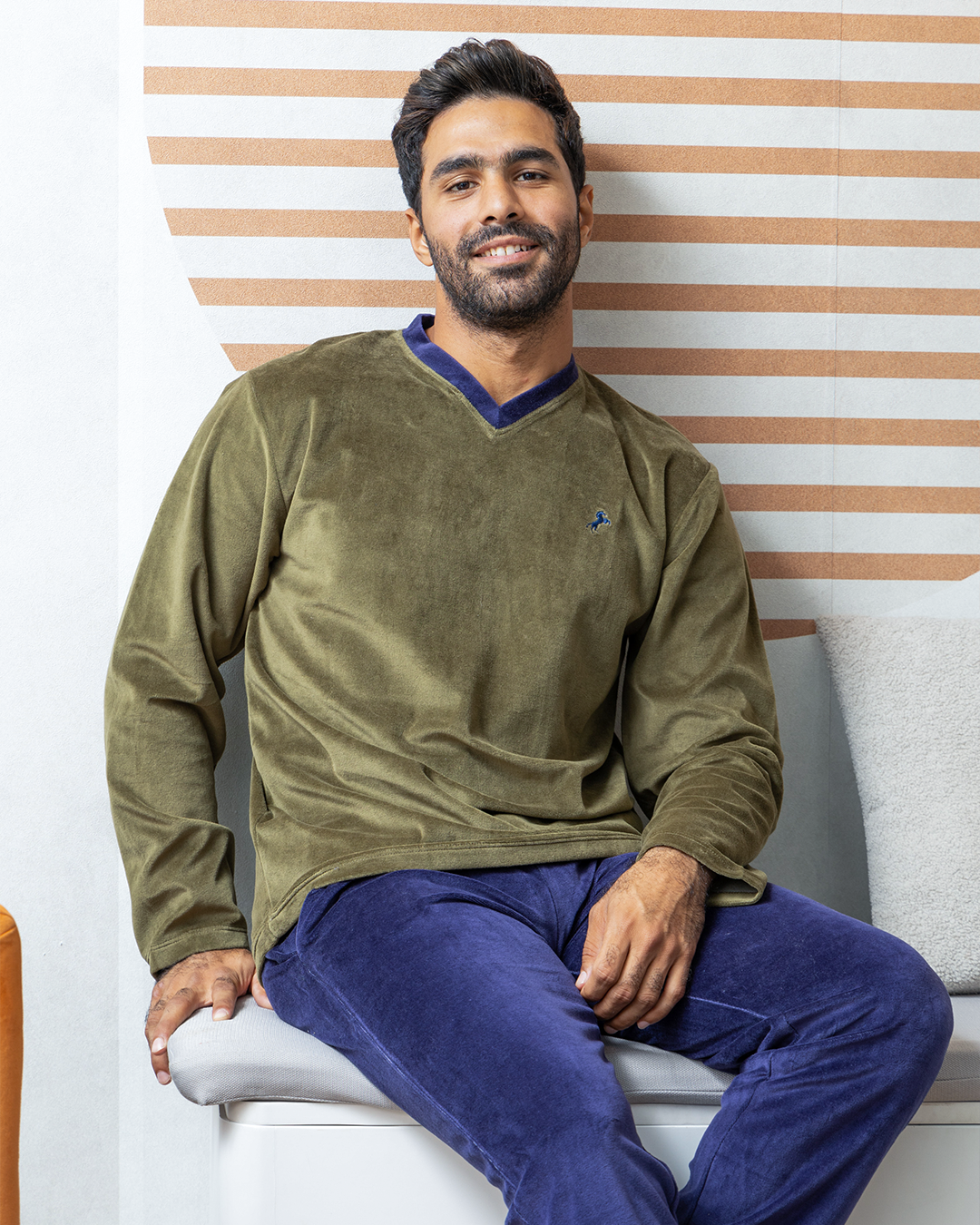 Horse embroidery, plush V, men's pajamas