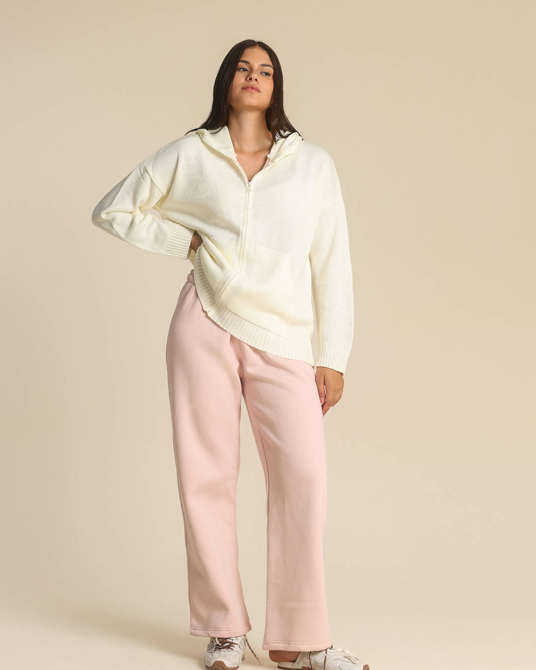 Enjoy a colorful winter with a women's set in joyful colors